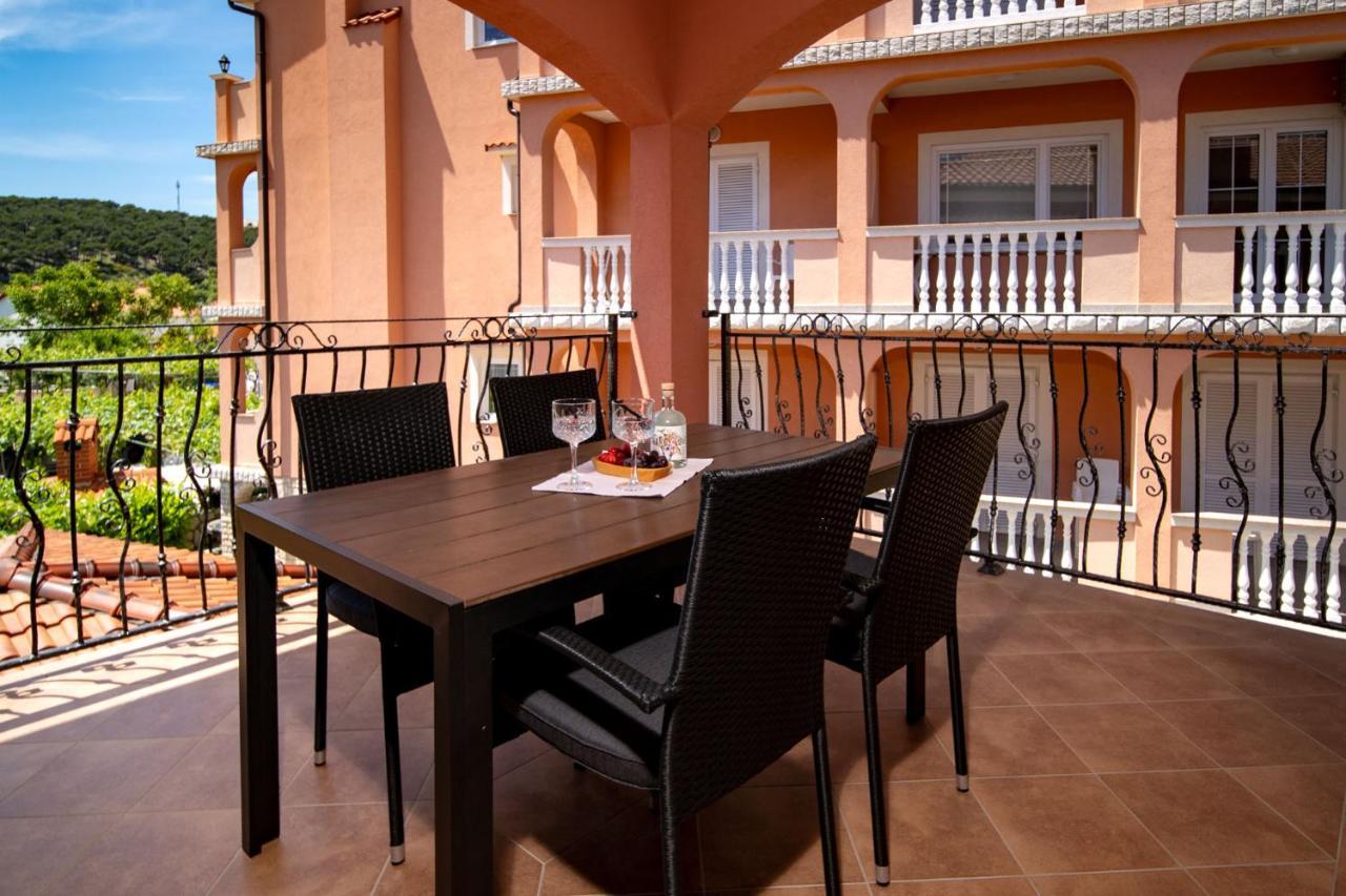 Mistral Apartments Lopar Zewnętrze zdjęcie