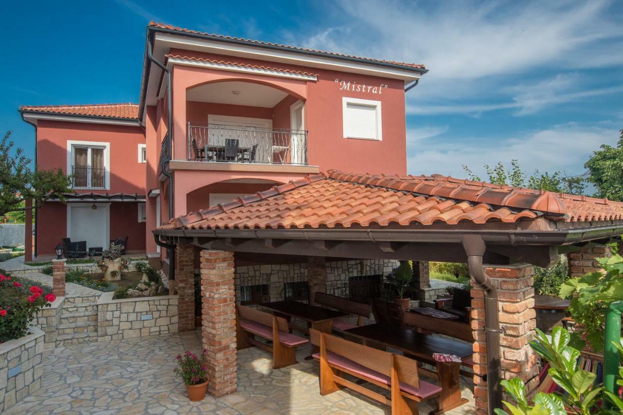Mistral Apartments Lopar Zewnętrze zdjęcie